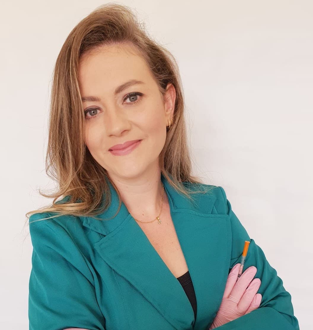 Foto de Dra. Débora Mendonça